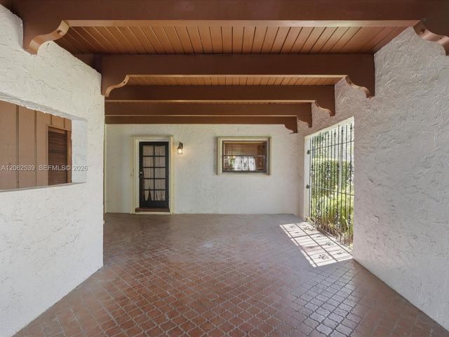 8886 SW 62nd Ter 8-A, Miami, FL 33173