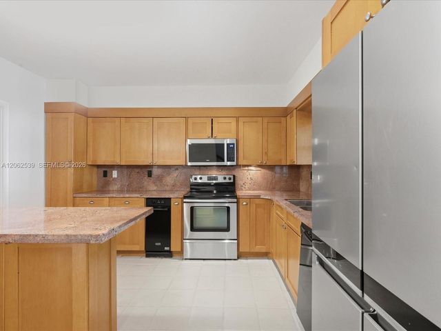 8886 SW 62nd Ter 8-A, Miami, FL 33173