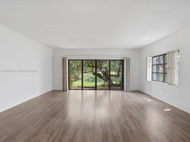 8886 SW 62nd Ter 8-A, Miami, FL 33173
