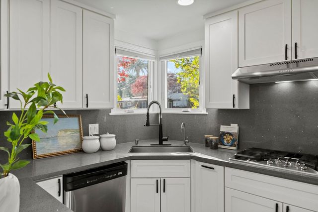 108 Durham St, Menlo Park, CA 94025