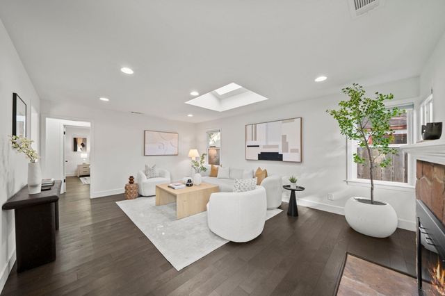 108 Durham St, Menlo Park, CA 94025