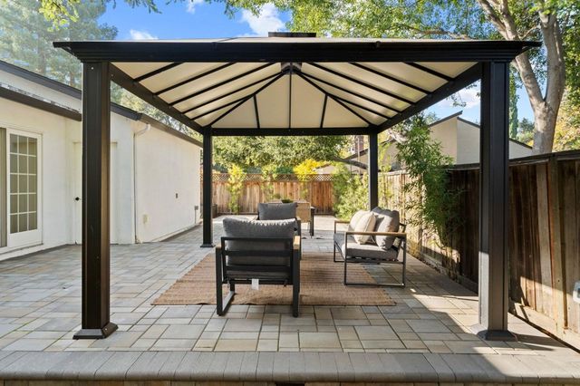 108 Durham St, Menlo Park, CA 94025