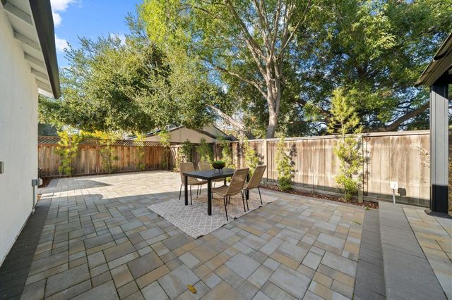 108 Durham St, Menlo Park, CA 94025