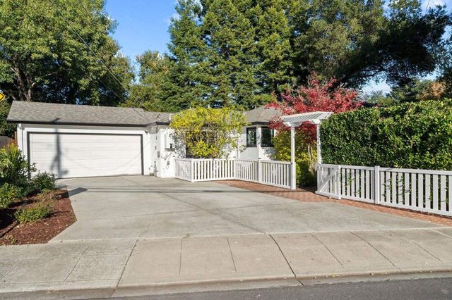 108 Durham St, Menlo Park, CA 94025