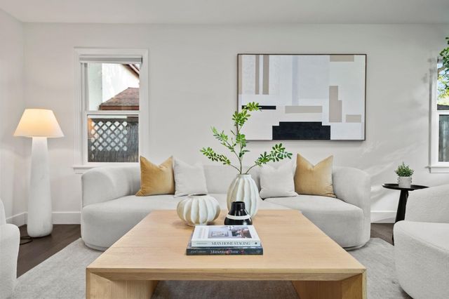 108 Durham St, Menlo Park, CA 94025