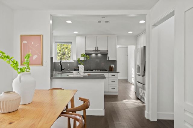 108 Durham St, Menlo Park, CA 94025