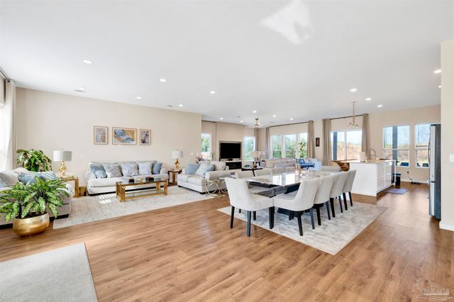 5800 Moors Oaks Dr, Milton, FL 32583