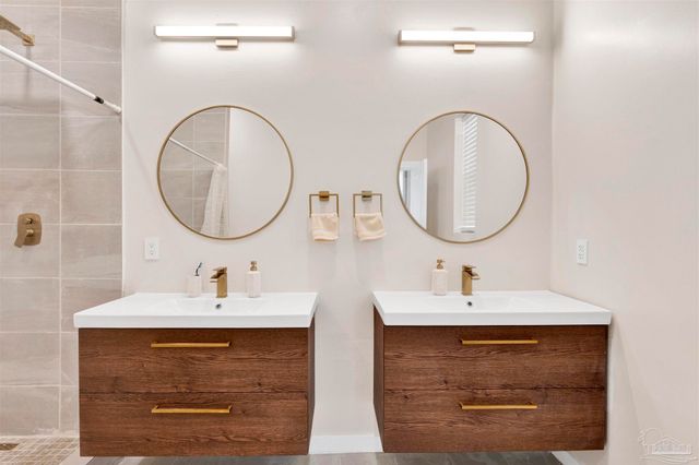 5800 Moors Oaks Dr, Milton, FL 32583