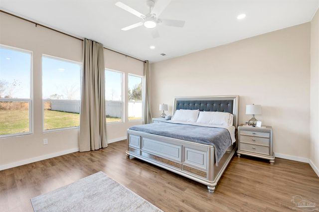 5800 Moors Oaks Dr, Milton, FL 32583