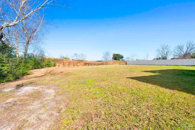 5800 Moors Oaks Dr, Milton, FL 32583