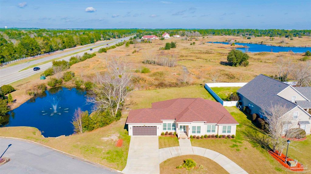 5800 Moors Oaks Dr, Milton, FL 32583