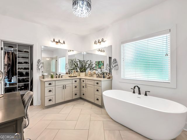 310 Preakness Way, Forsyth, GA 31029