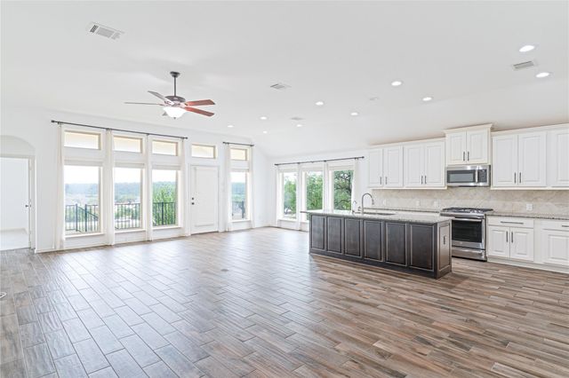 125 Saturnia DR, Georgetown, TX 78628