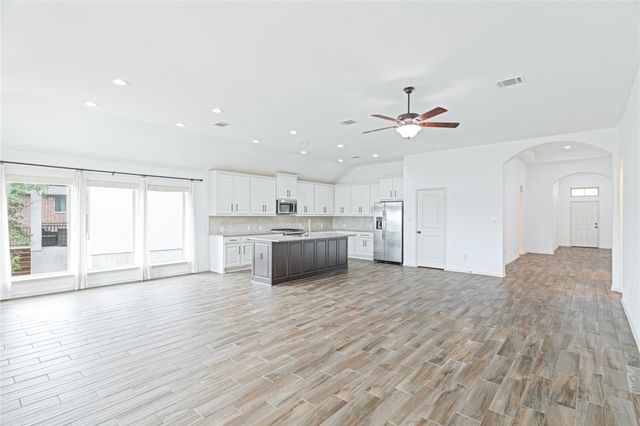 125 Saturnia DR, Georgetown, TX 78628