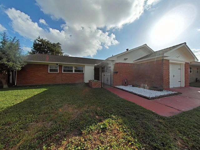 614 Gilpin Street, Houston, TX 77034