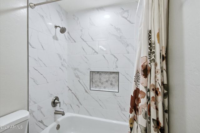 3524 E KRISTAL Way, Phoenix, AZ 85050