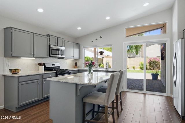 3524 E KRISTAL Way, Phoenix, AZ 85050