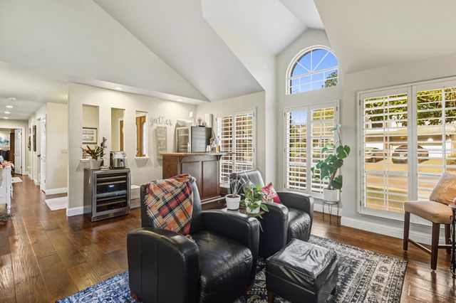 9220 Cupertino Dr, Elk Grove, CA 95624