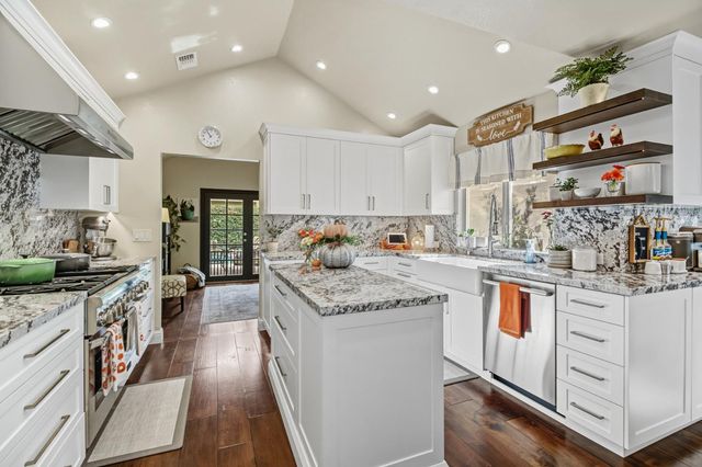 9220 Cupertino Dr, Elk Grove, CA 95624