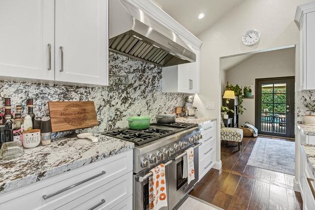 9220 Cupertino Dr, Elk Grove, CA 95624