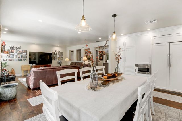 9220 Cupertino Dr, Elk Grove, CA 95624