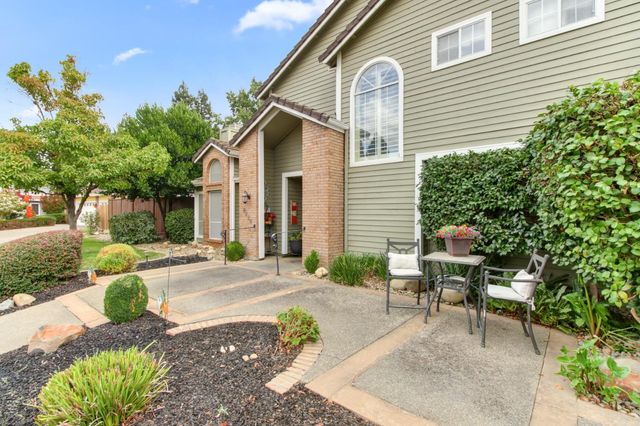 9220 Cupertino Dr, Elk Grove, CA 95624