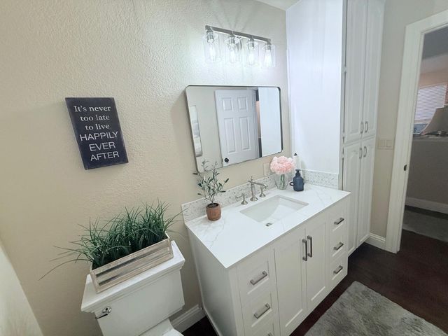 9220 Cupertino Dr, Elk Grove, CA 95624