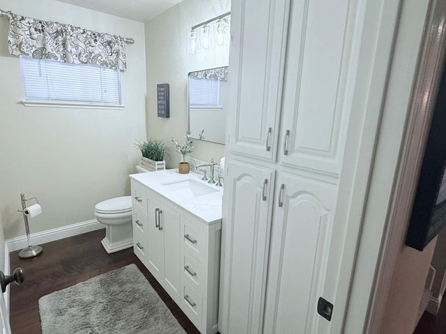 9220 Cupertino Dr, Elk Grove, CA 95624