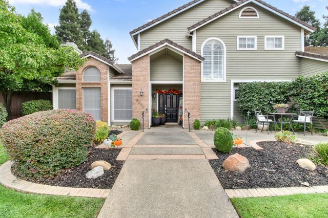 9220 Cupertino Dr, Elk Grove, CA 95624