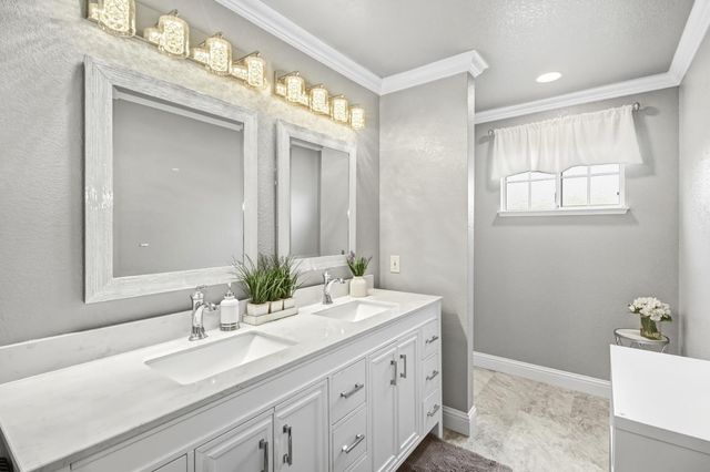 9220 Cupertino Dr, Elk Grove, CA 95624