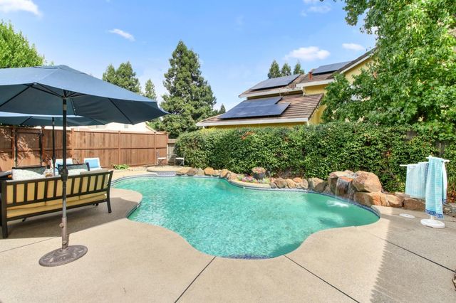 9220 Cupertino Dr, Elk Grove, CA 95624