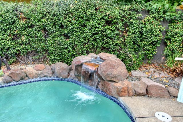 9220 Cupertino Dr, Elk Grove, CA 95624