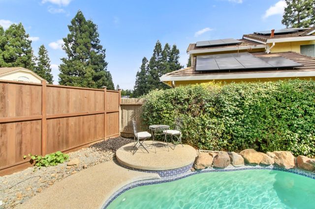 9220 Cupertino Dr, Elk Grove, CA 95624