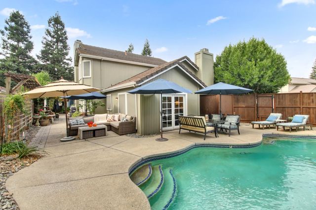 9220 Cupertino Dr, Elk Grove, CA 95624