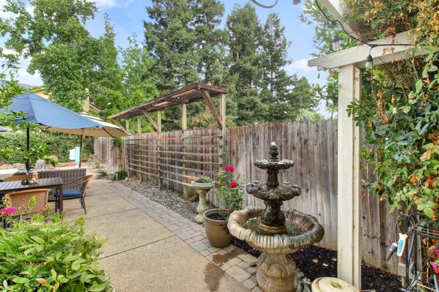 9220 Cupertino Dr, Elk Grove, CA 95624