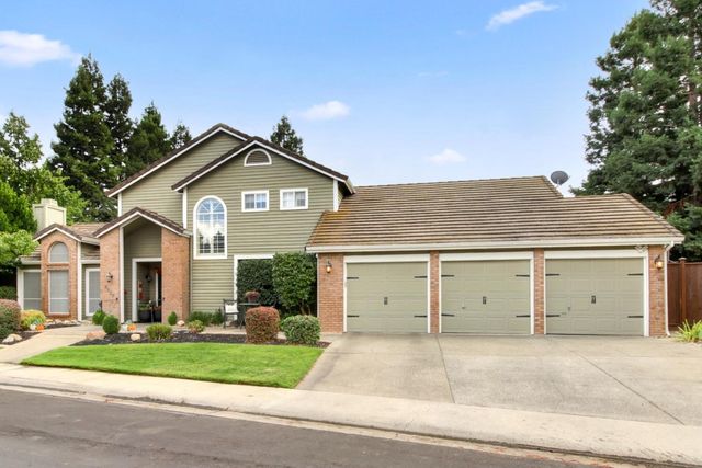 9220 Cupertino Dr, Elk Grove, CA 95624