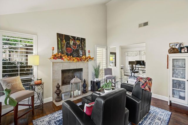 9220 Cupertino Dr, Elk Grove, CA 95624