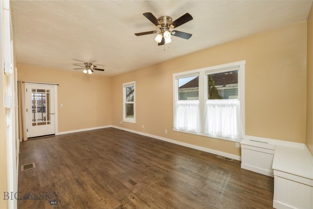 421 N C Street, Livingston, MT 59047