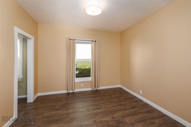 421 N C Street, Livingston, MT 59047