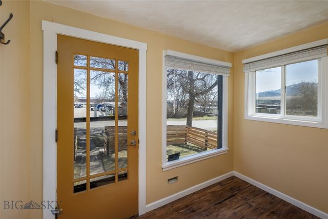 421 N C Street, Livingston, MT 59047