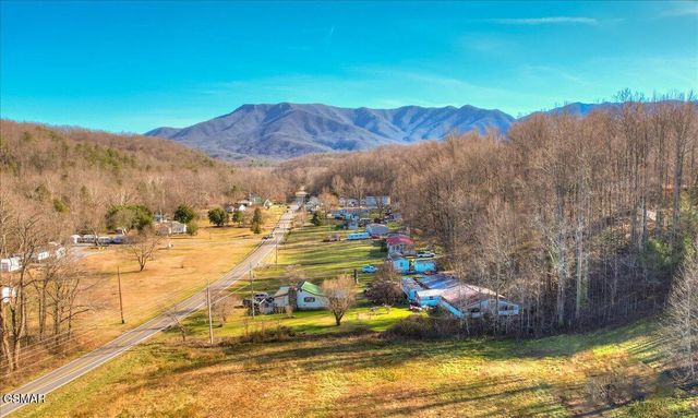 191 Highway 32, Cosby, TN 37722