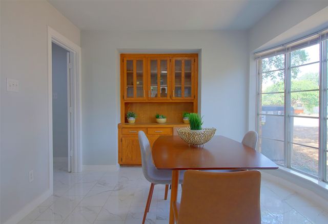 5109 Parliament Drive, Arlington, TX 76017