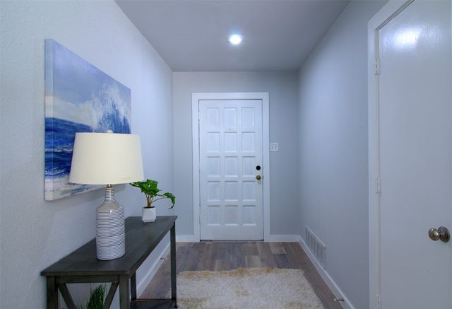 5109 Parliament Drive, Arlington, TX 76017