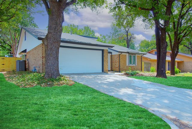 5109 Parliament Drive, Arlington, TX 76017