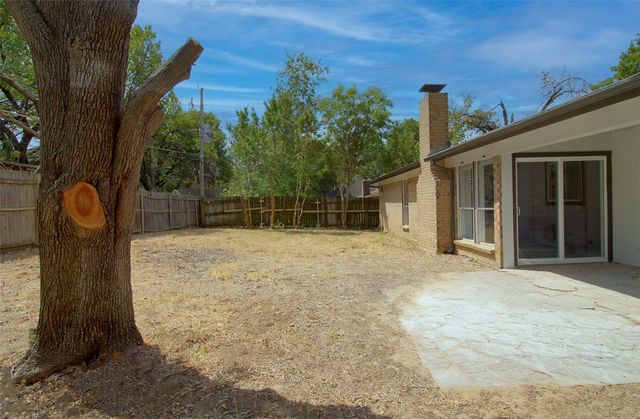 5109 Parliament Drive, Arlington, TX 76017