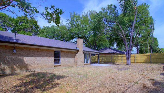 5109 Parliament Drive, Arlington, TX 76017