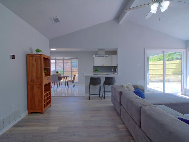 5109 Parliament Drive, Arlington, TX 76017