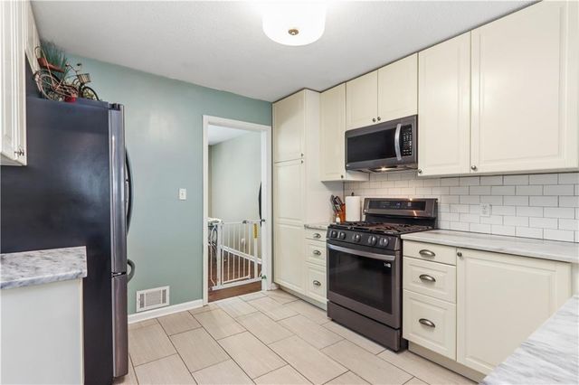 6109 W 54th Street, Mission, KS 66202