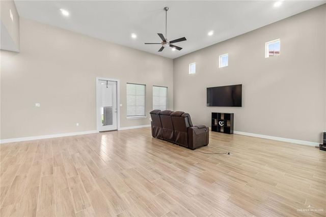 6434 El Camino Real, Harlingen, TX 78552