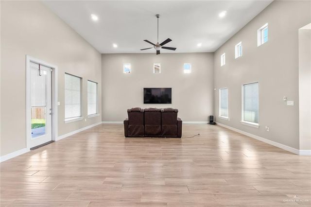 6434 El Camino Real, Harlingen, TX 78552